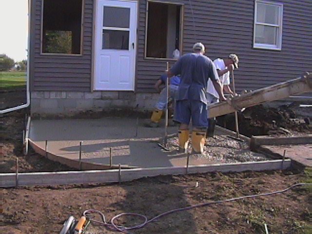 pouringconcrete2.jpg