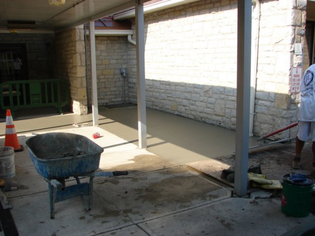 finishingtheconcrete2.jpg